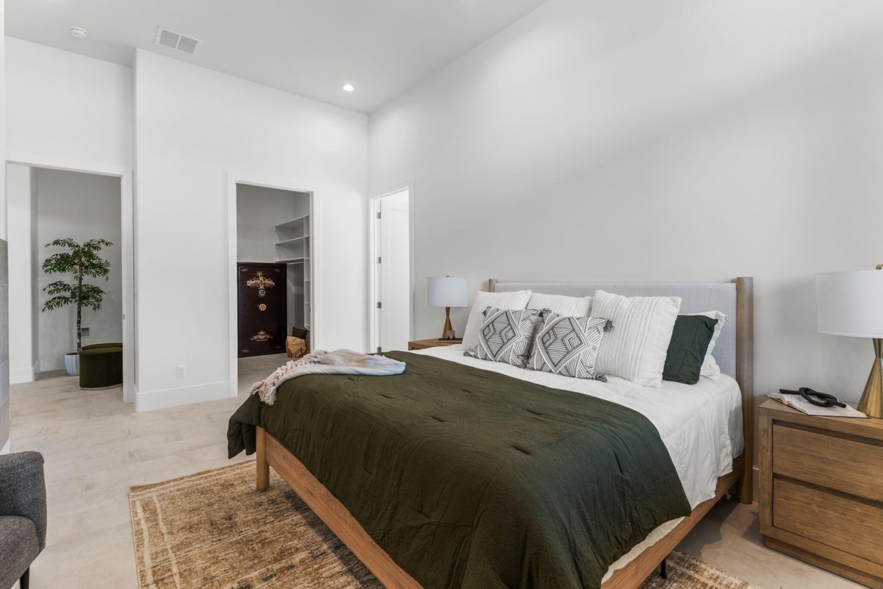 1526 S Shale DR St George, UT 84790 home for sale, MLS#25-261233 - Erika Rogers Photo 15