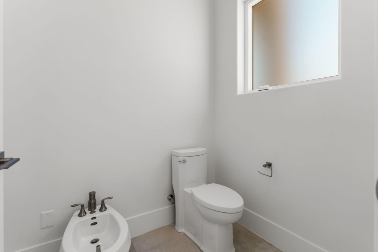 1526 S Shale DR St George, UT 84790 home for sale, MLS#25-261233 - Erika Rogers Photo 18