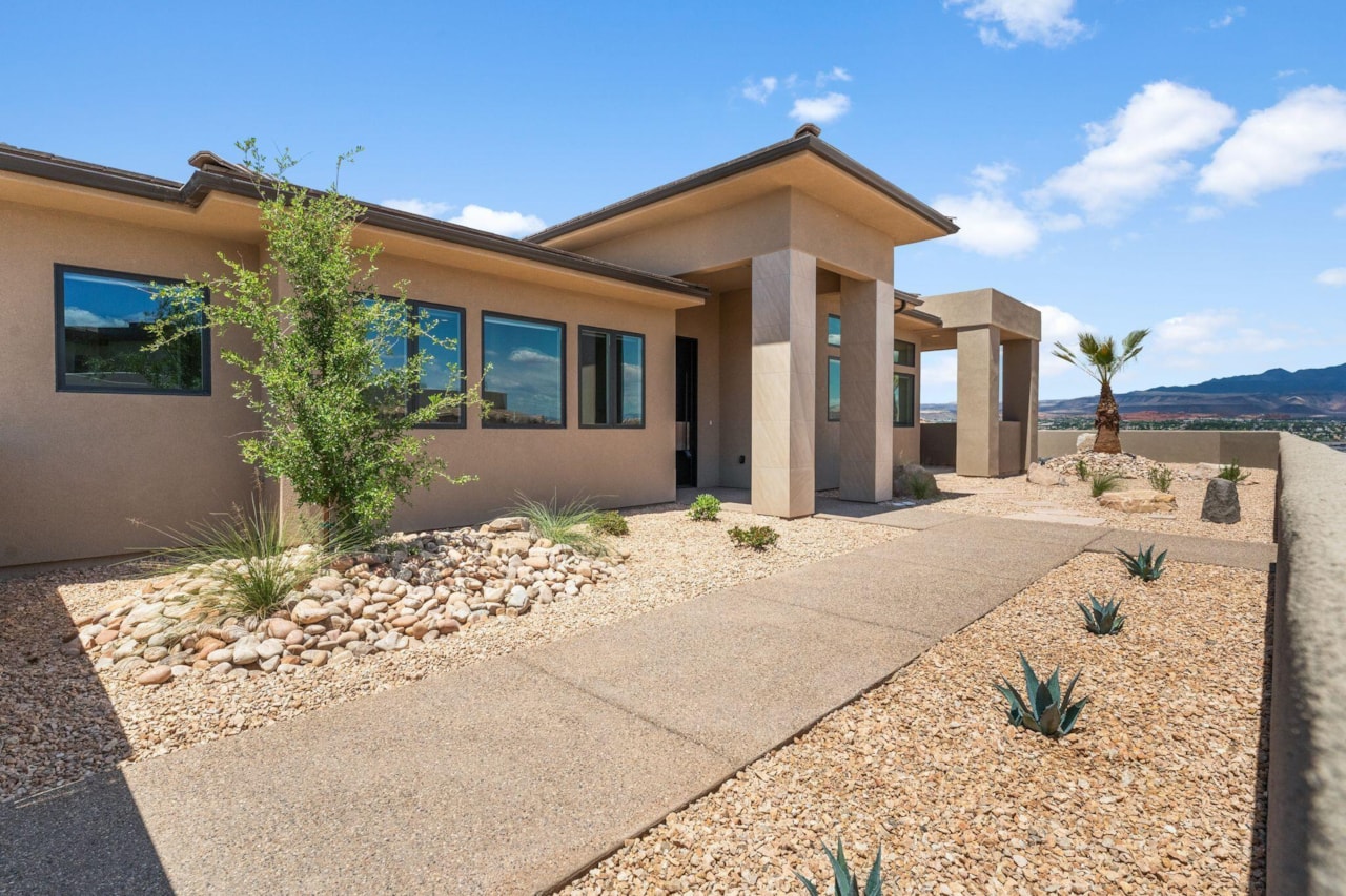 1526 S Shale DR St George, UT 84790 home for sale, MLS#25-261233 - Erika Rogers Photo 38