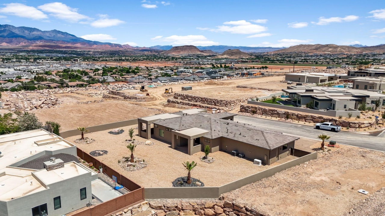 1526 S Shale DR St George, UT 84790 home for sale, MLS#25-261233 - Erika Rogers Photo 40