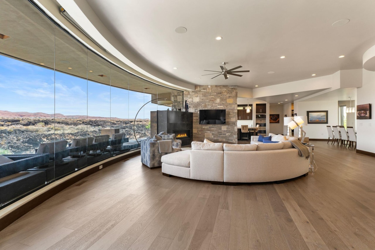 2378 N Tacheene DR St George, UT 84770 home for sale, MLS#25-263018 - Erika Rogers Photo 12