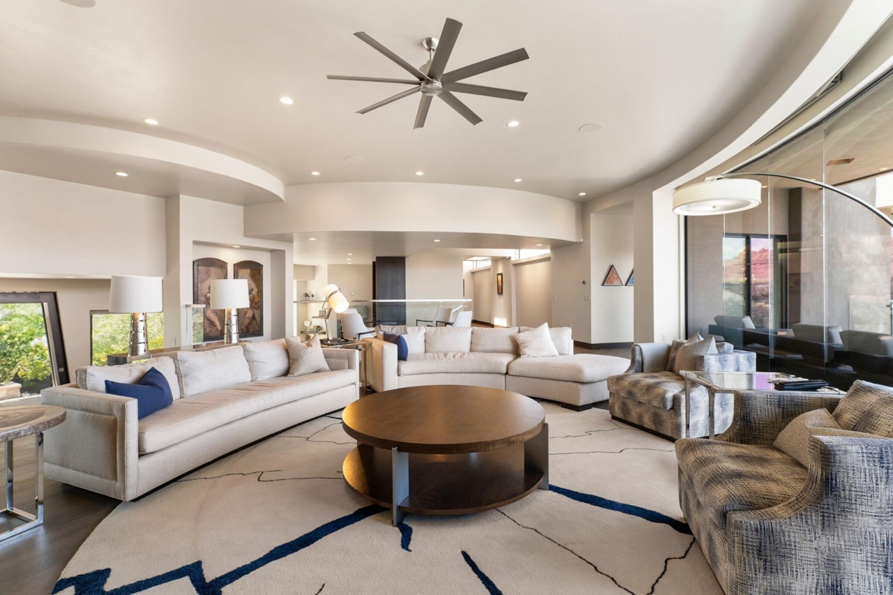 2378 N Tacheene DR St George, UT 84770 home for sale, MLS#25-263018 - Erika Rogers Photo 14