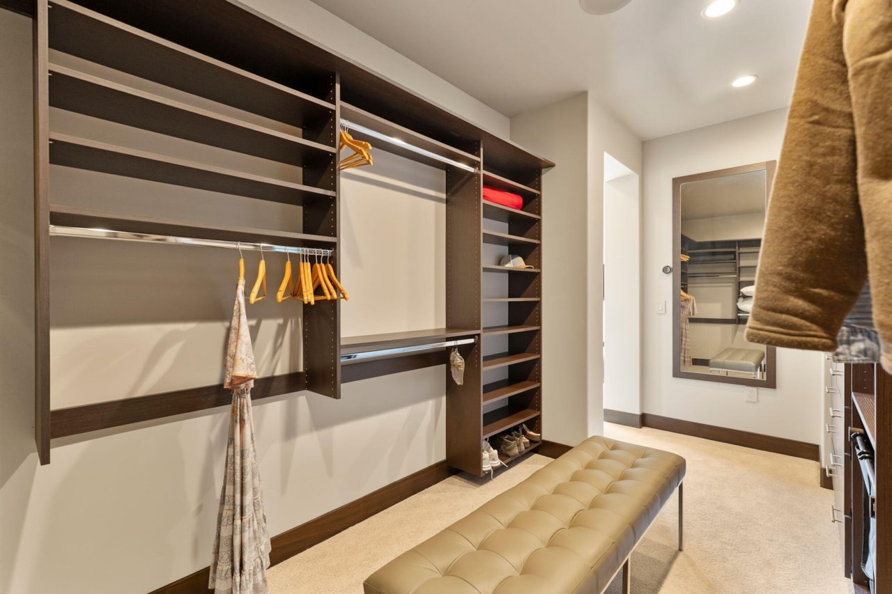 2378 N Tacheene DR St George, UT 84770 home for sale, MLS#25-263018 - Erika Rogers Photo 39