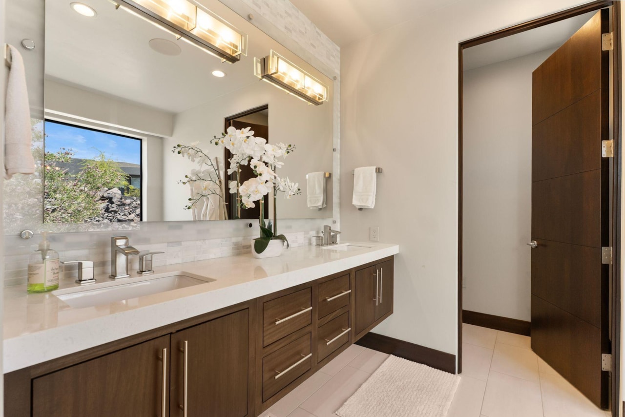 2378 N Tacheene DR St George, UT 84770 home for sale, MLS#25-263018 - Erika Rogers Photo 40