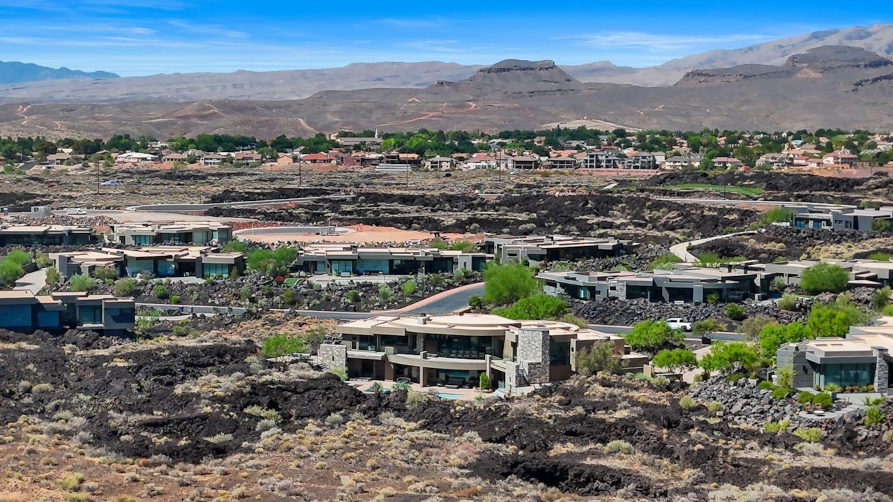 2378 N Tacheene DR St George, UT 84770 home for sale, MLS#25-263018 - Erika Rogers Photo 116