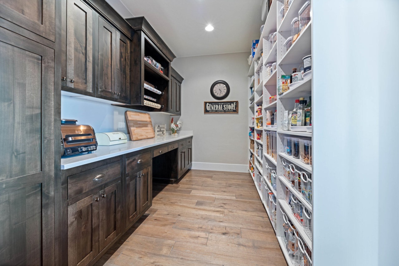 1557 Stone Cliff DR St George, UT 84790 home for sale, MLS#25-263025 - Erika Rogers Photo 18