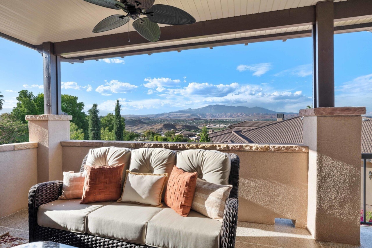 1557 Stone Cliff DR St George, UT 84790 home for sale, MLS#25-263025 - Erika Rogers Photo 26