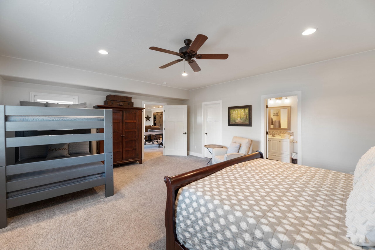 1557 Stone Cliff DR St George, UT 84790 home for sale, MLS#25-263025 - Erika Rogers Photo 40