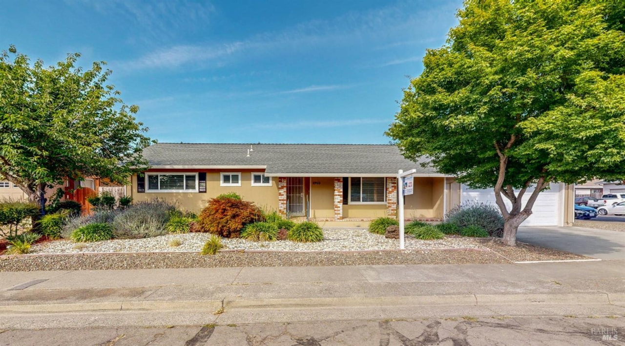 1740 Mariposa Drive in Santa Rosa, CA 95405