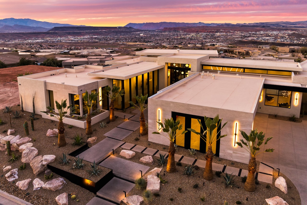 2031 E Pinnacle DR St George, UT 84790 home for sale, MLS#25-258844 - Erika Rogers Photo 4