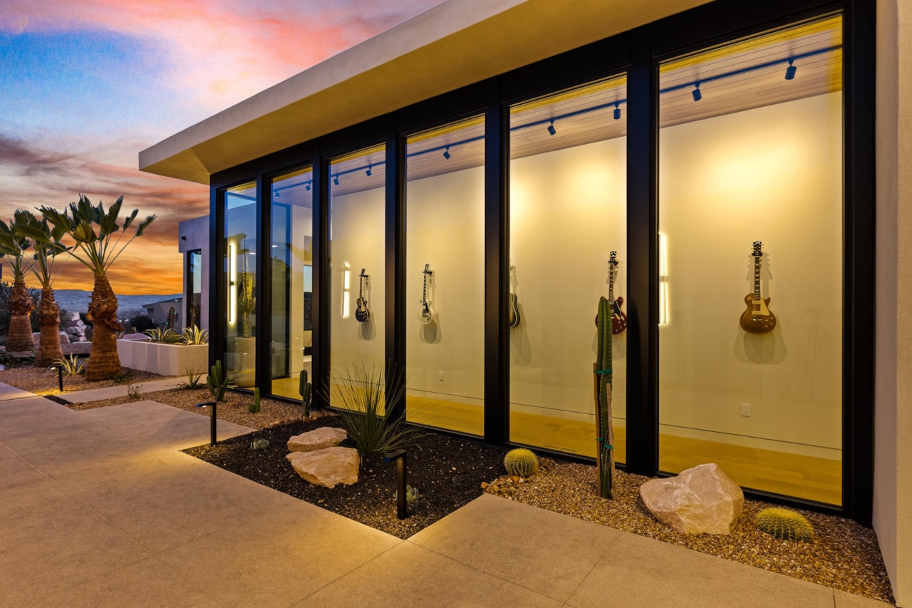 2031 E Pinnacle DR St George, UT 84790 home for sale, MLS#25-258844 - Erika Rogers Photo 7