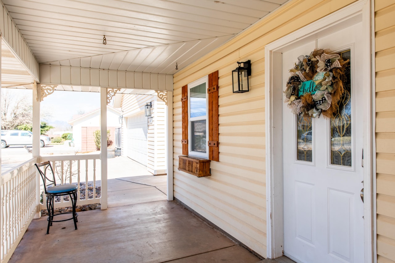 1027 S 920  W Hurricane, UT 84737 home for sale, MLS#25-259119 - Erika Rogers Photo 14