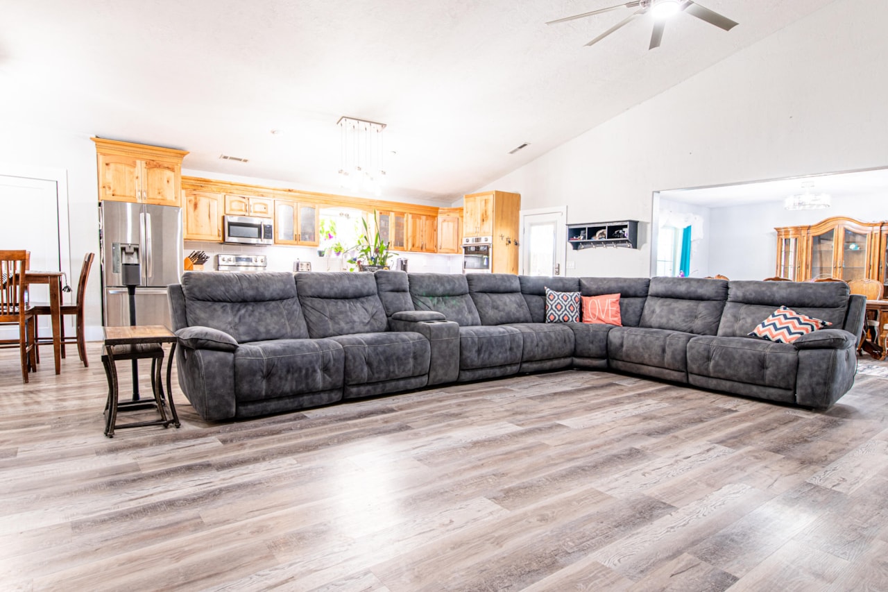 1027 S 920  W Hurricane, UT 84737 home for sale, MLS#25-259119 - Erika Rogers Photo 2