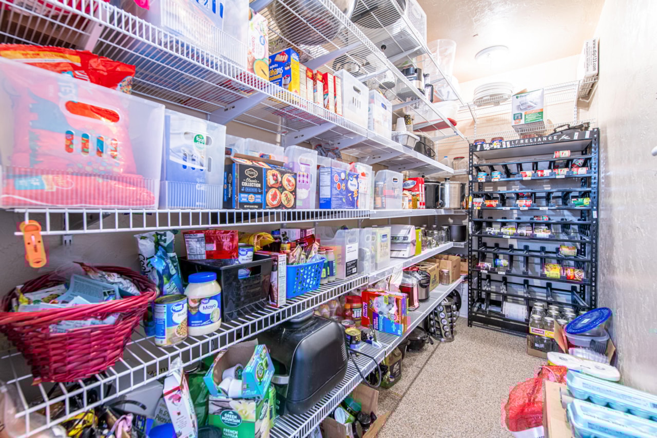 1027 S 920  W Hurricane, UT 84737 home for sale, MLS#25-259119 - Erika Rogers Photo 27