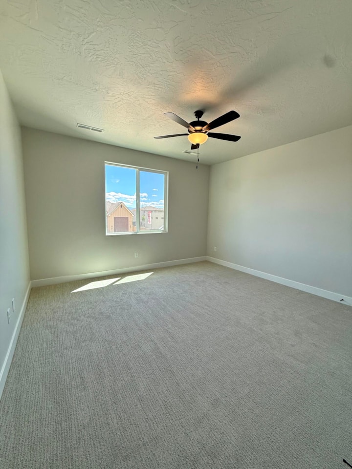 422 W Lamond CIR Washington, UT 84780 home for sale, MLS#25-257905 - Erika Rogers Photo 22