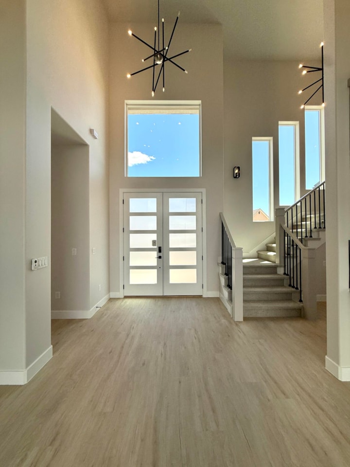 422 W Lamond CIR Washington, UT 84780 home for sale, MLS#25-257905 - Erika Rogers Photo 3