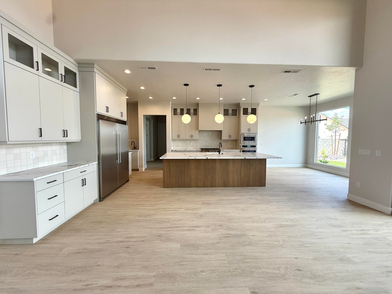 422 W Lamond CIR Washington, UT 84780 home for sale, MLS#25-257905 - Erika Rogers Photo 7