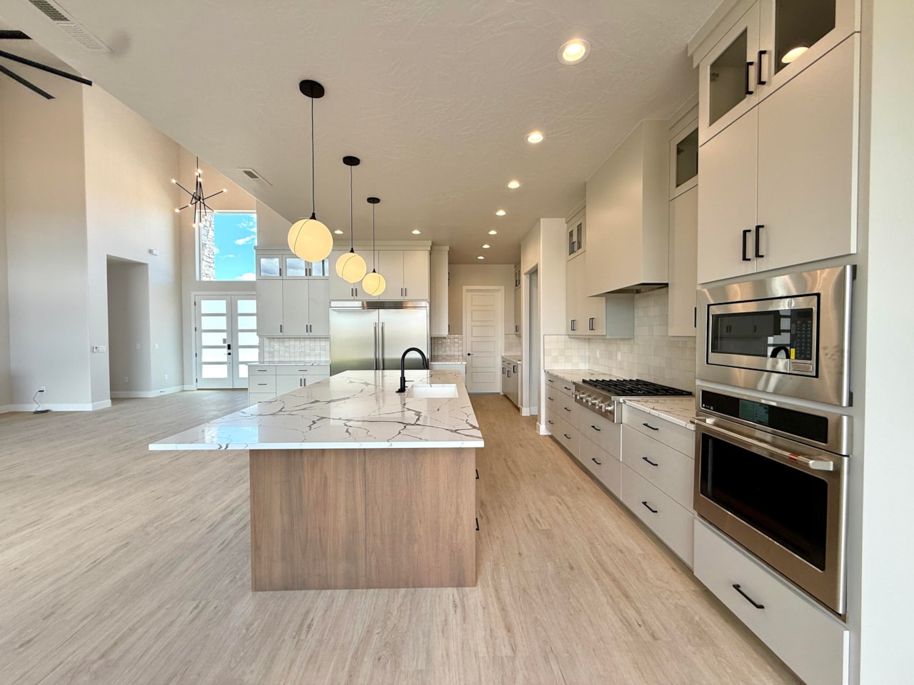 422 W Lamond CIR Washington, UT 84780 home for sale, MLS#25-257905 - Erika Rogers Photo 8