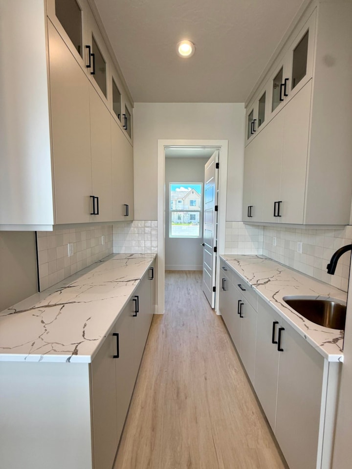 422 W Lamond CIR Washington, UT 84780 home for sale, MLS#25-257905 - Erika Rogers Photo 9