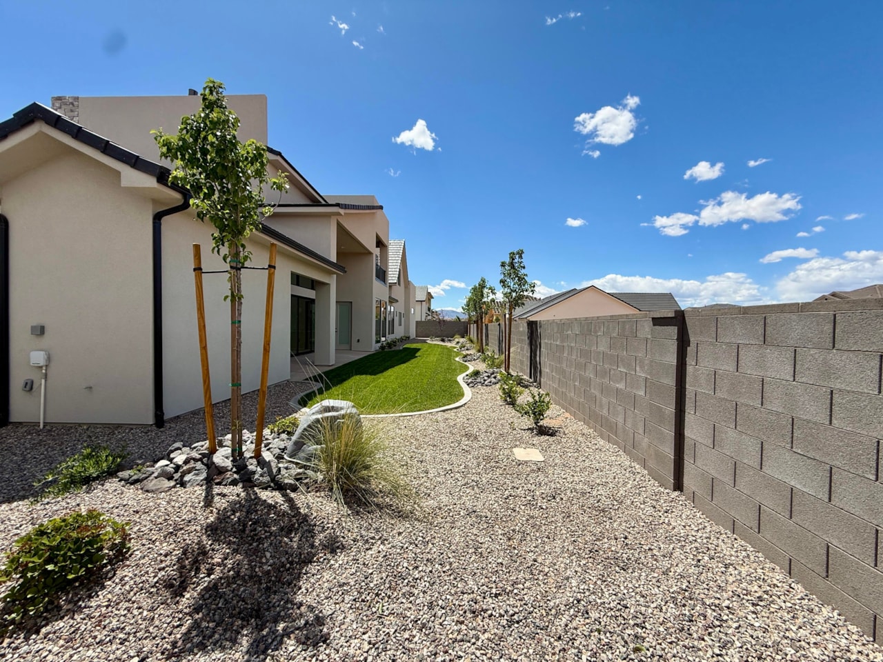 422 W Lamond CIR Washington, UT 84780 home for sale, MLS#25-257905 - Erika Rogers Photo 28