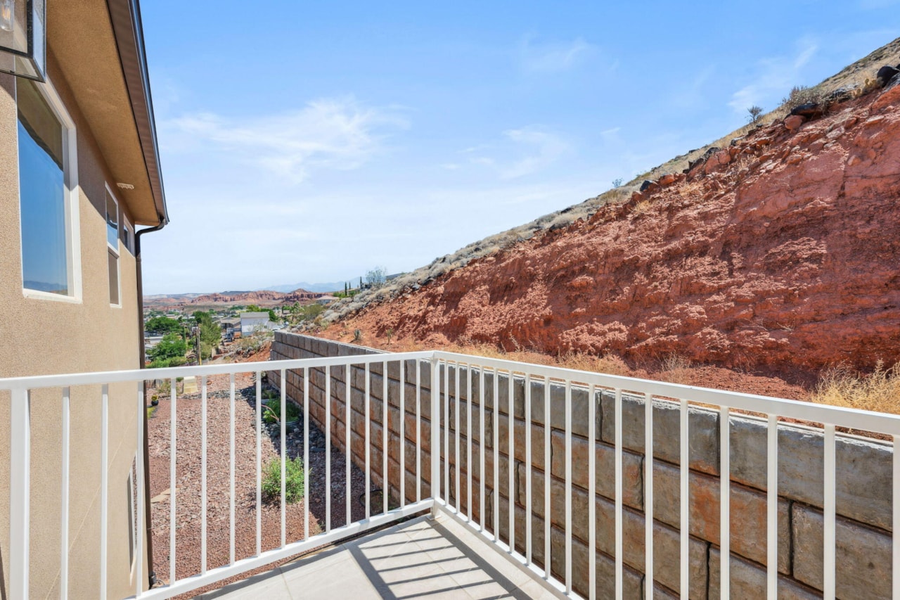 438 N Stone Mountain #17 St George, UT 84770 home for sale, MLS#25-263138 - Erika Rogers Photo 4