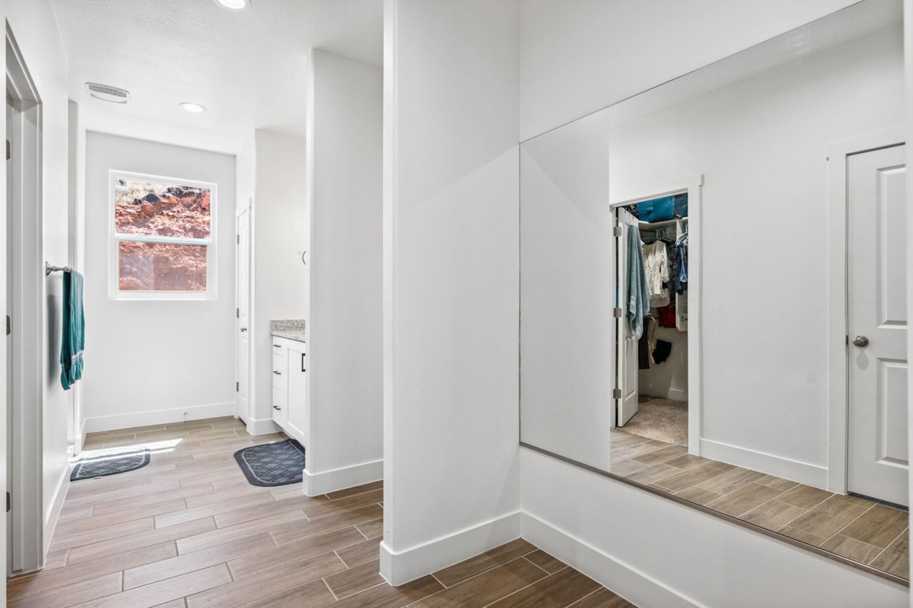 438 N Stone Mountain #17 St George, UT 84770 home for sale, MLS#25-263138 - Erika Rogers Photo 12