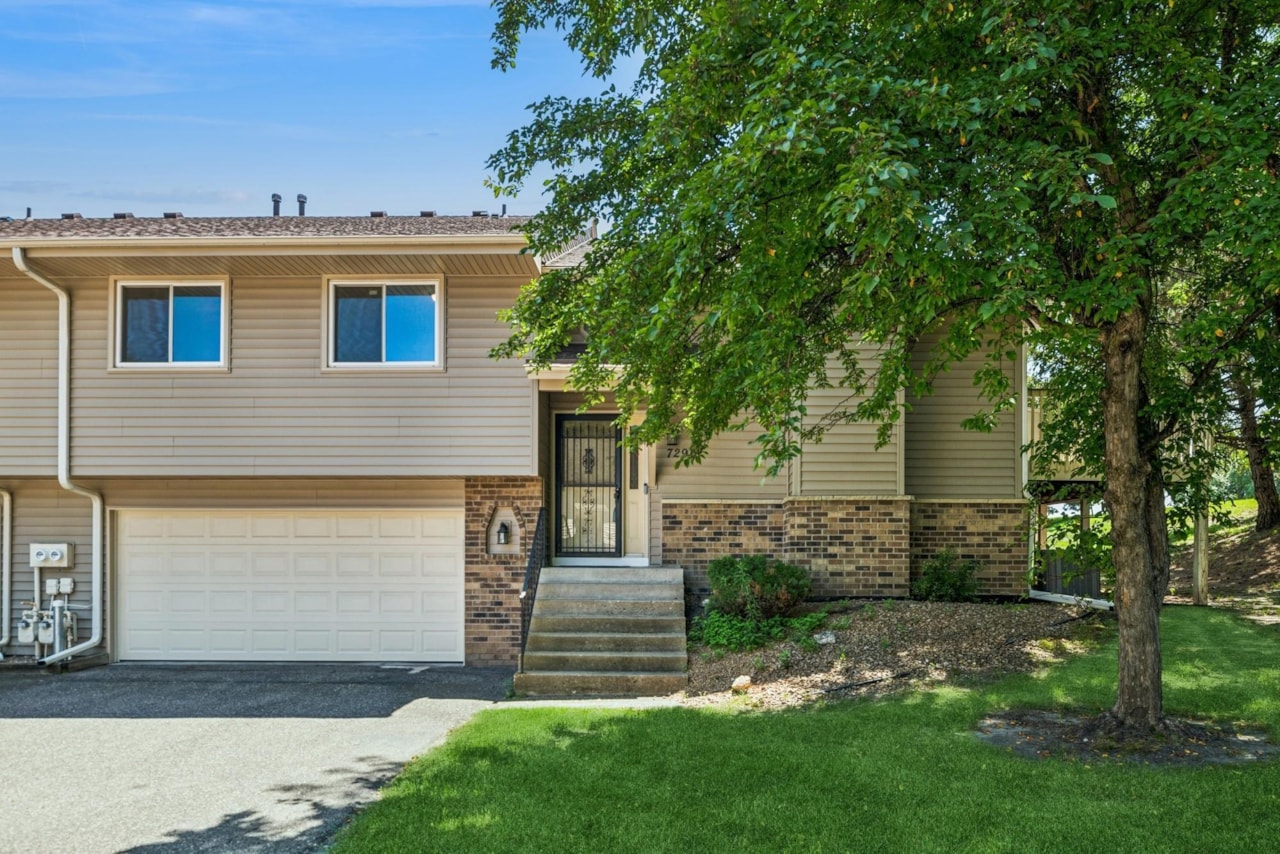 7297 Pontiac Circle Chanhassen, MN 55317 | MLS 6728093