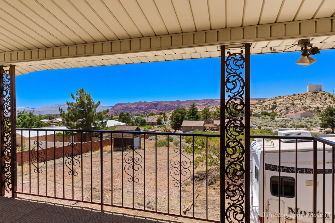 5805 N 1400  W St George, UT 84770 home for sale, MLS#25-263184 - Erika Rogers Photo 23