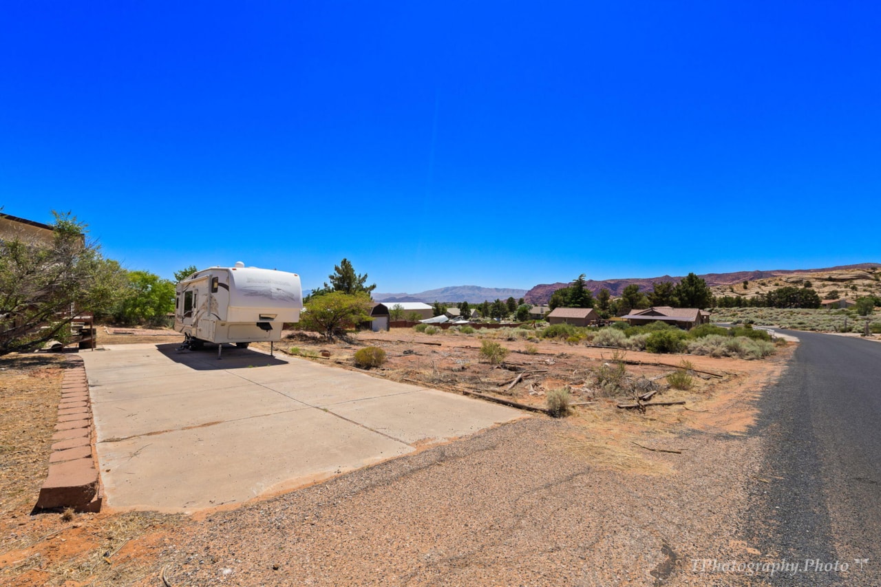 5805 N 1400  W St George, UT 84770 home for sale, MLS#25-263184 - Erika Rogers Photo 37