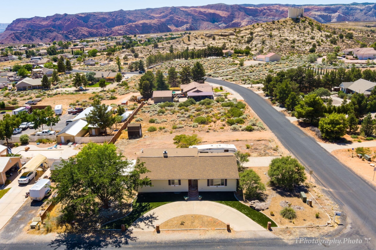 5805 N 1400  W St George, UT 84770 home for sale, MLS#25-263184 - Erika Rogers Photo 44