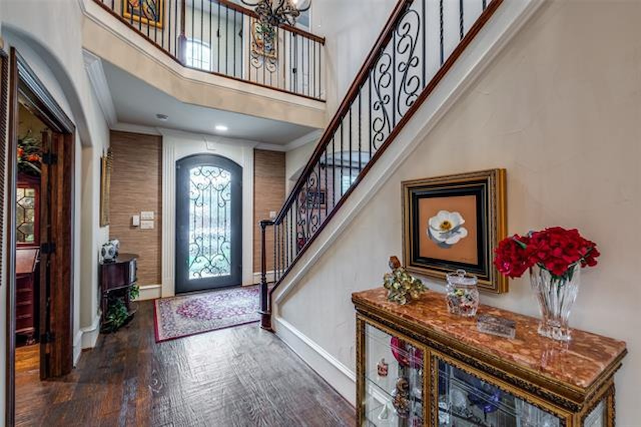Greysq.com | Premier Real Estate Brokerage for Exceptional Properties Photo 3