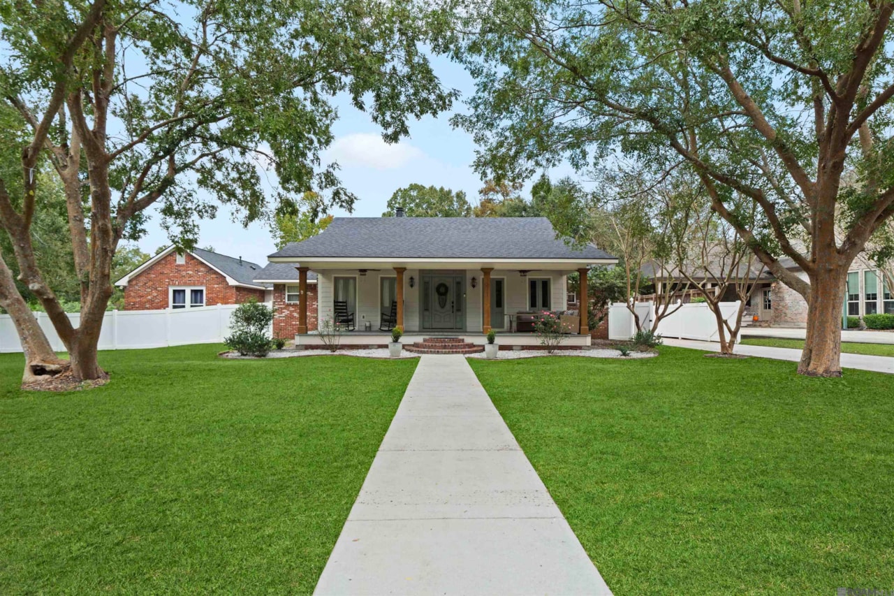 3221 Woodland Ridge Blvd Baton Rouge, LA 70816 | MLS 2025009234