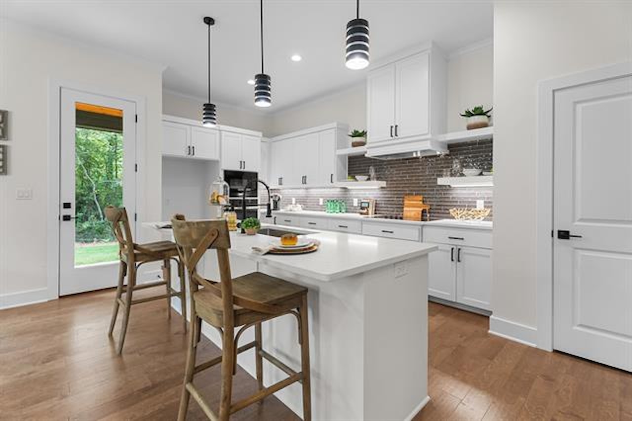 Greysq.com | Premier Real Estate Brokerage for Exceptional Properties Photo 5