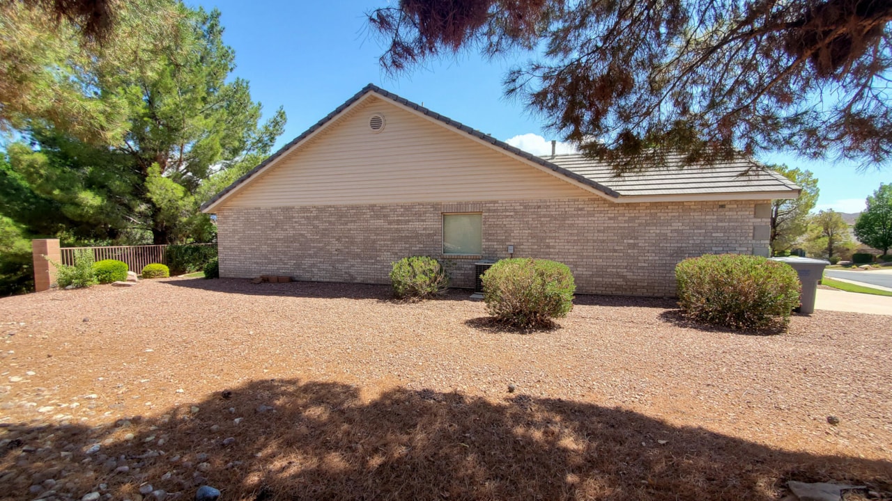 1730 W Stonebridge #25 St George, UT 84770 home for sale, MLS#25-263269 - Erika Rogers Photo 14