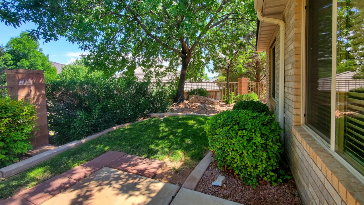 1730 W Stonebridge #25 St George, UT 84770 home for sale, MLS#25-263269 - Erika Rogers Photo 15