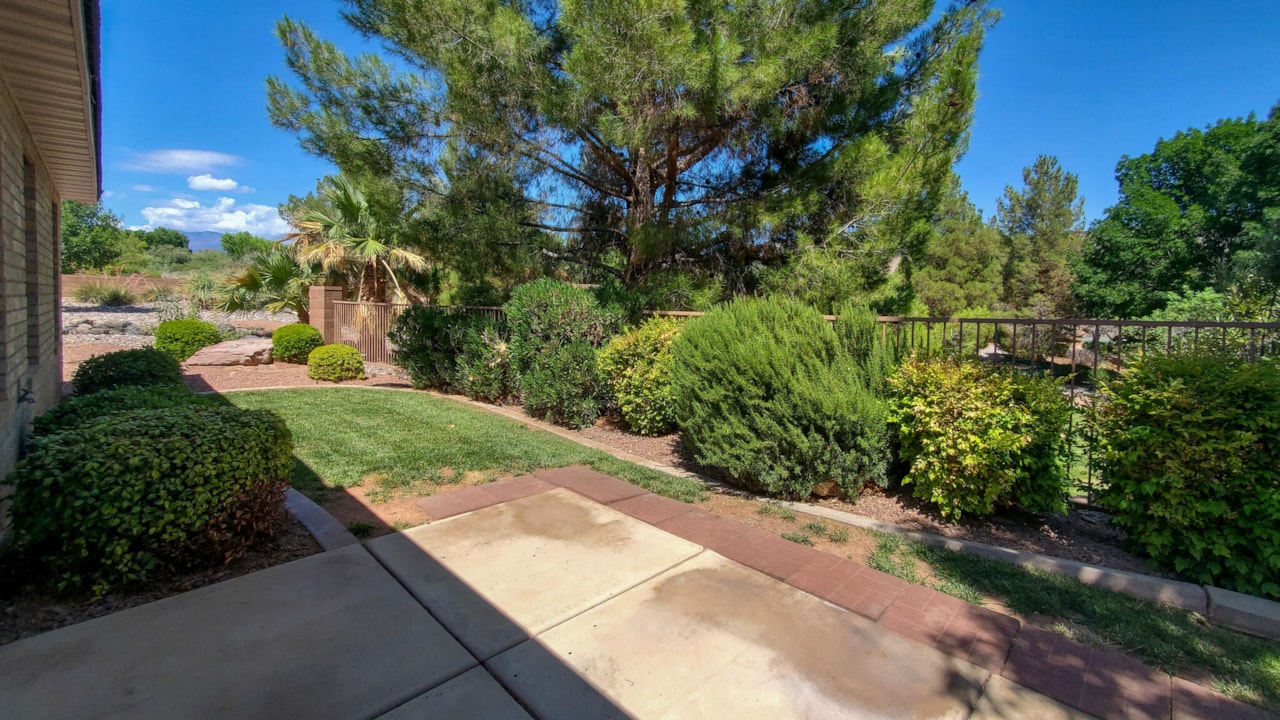 1730 W Stonebridge #25 St George, UT 84770 home for sale, MLS#25-263269 - Erika Rogers Photo 16