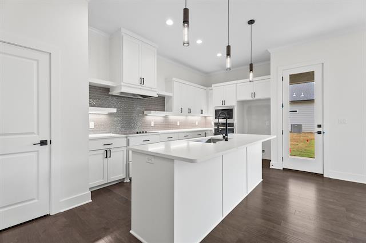 Greysq.com | Premier Real Estate Brokerage for Exceptional Properties Photo 7