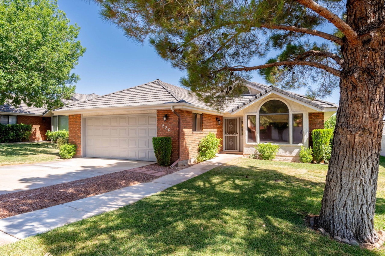 875 W Rio Virgin DR #224 St George, UT 84790 home for sale, MLS#25-263413 - Erika Rogers