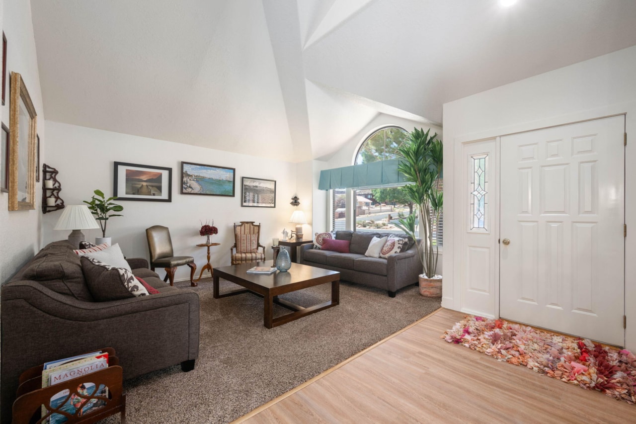 875 W Rio Virgin DR #224 St George, UT 84790 home for sale, MLS#25-263413 - Erika Rogers Photo 2