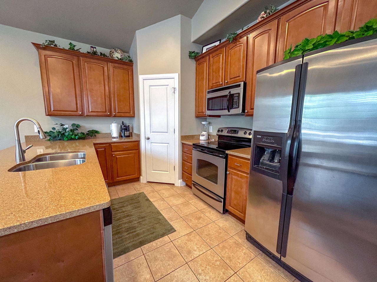 3439 S Barcelona DR #68 St George, UT 84790 home for sale, MLS#25-263349 - Erika Rogers Photo 4