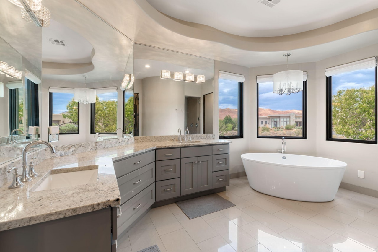 2203 W Silver Cloud DR St George, UT 84770 home for sale, MLS#25-263442 - Erika Rogers Photo 24