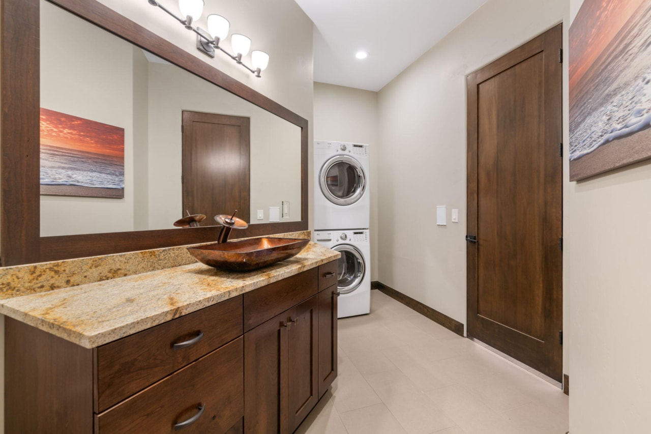 2203 W Silver Cloud DR St George, UT 84770 home for sale, MLS#25-263442 - Erika Rogers Photo 46