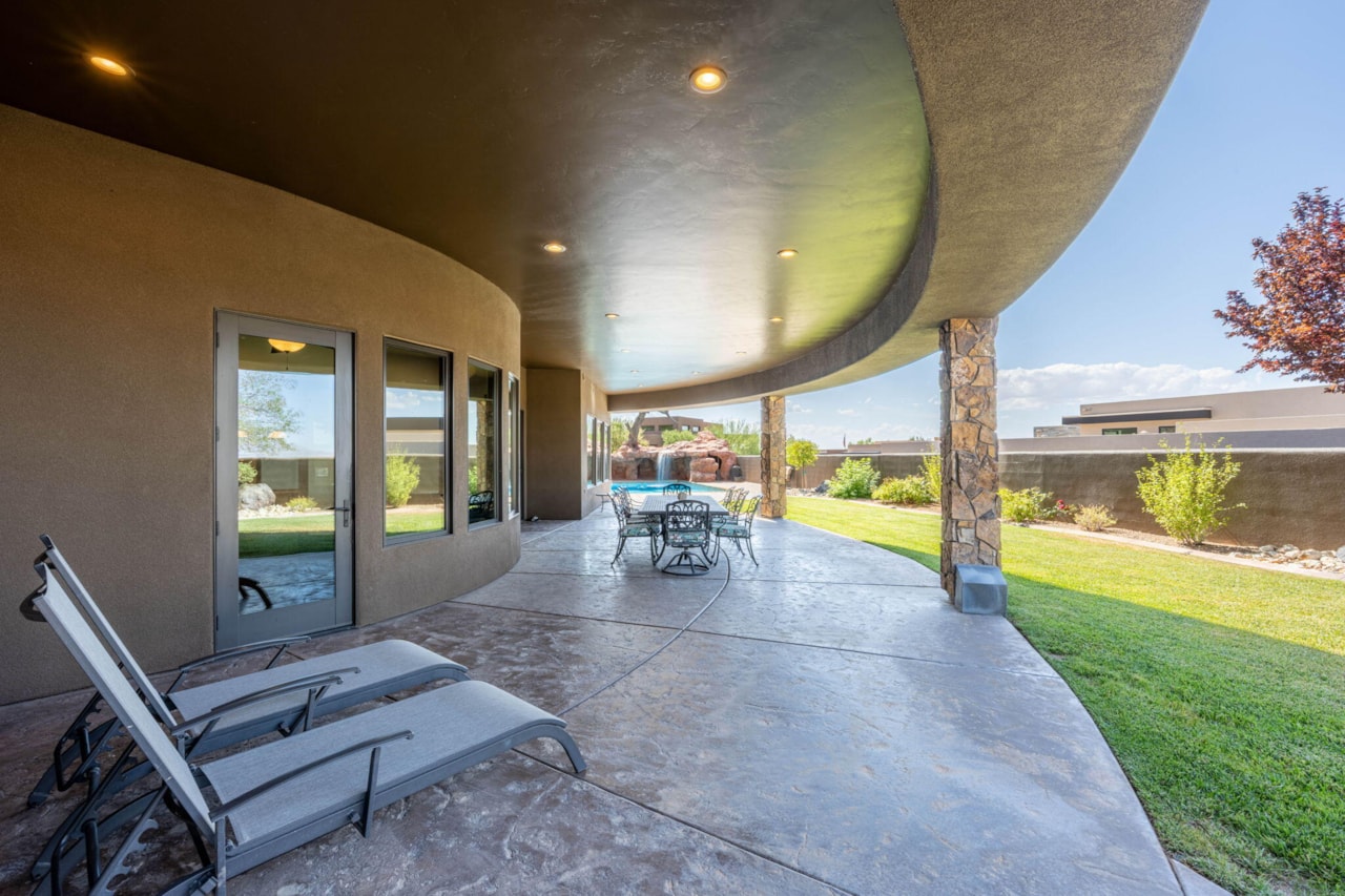 2203 W Silver Cloud DR St George, UT 84770 home for sale, MLS#25-263442 - Erika Rogers Photo 57