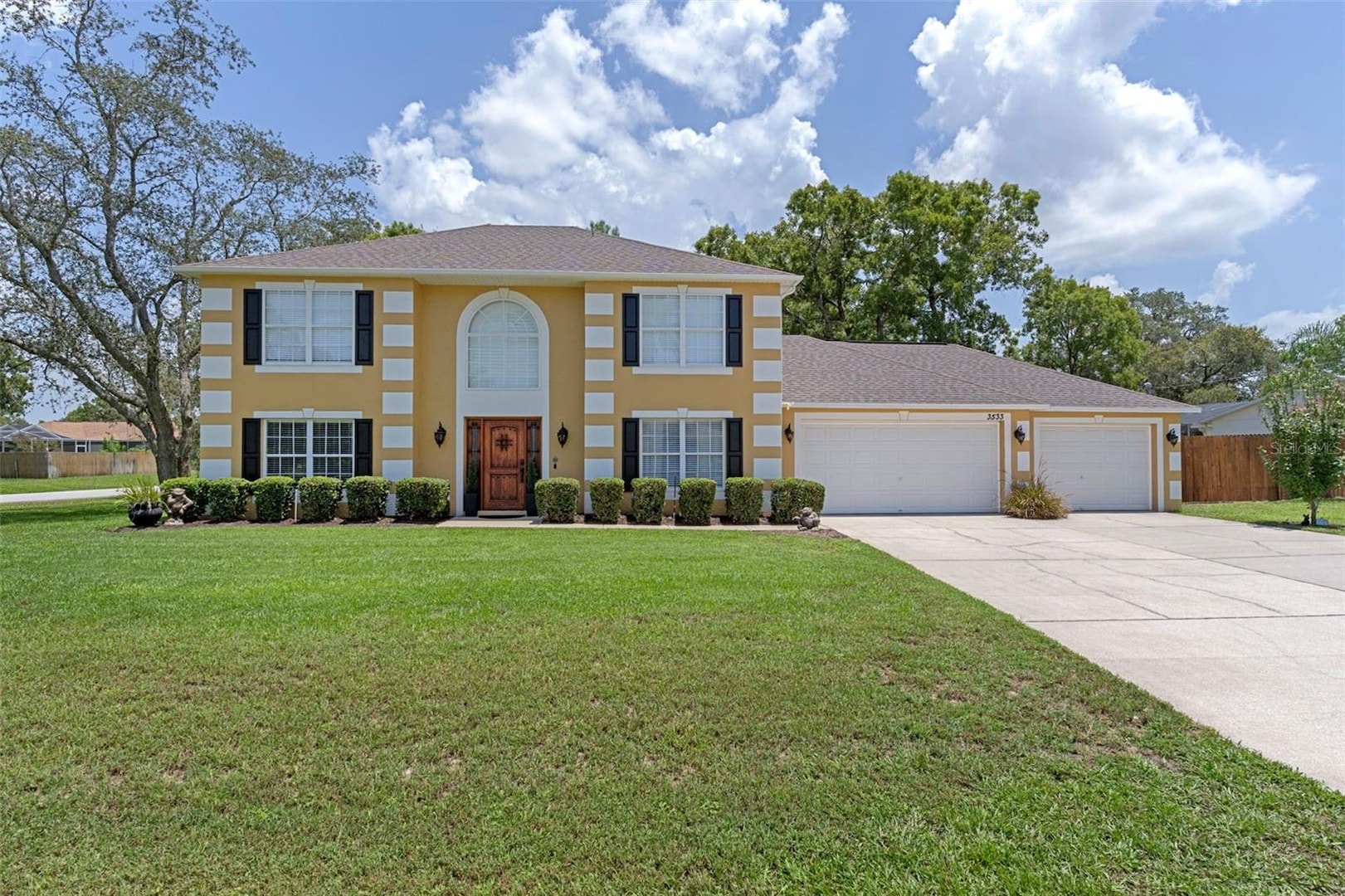 t*t様 house on the hill L/S Tee yellow fl LOSTHILLS