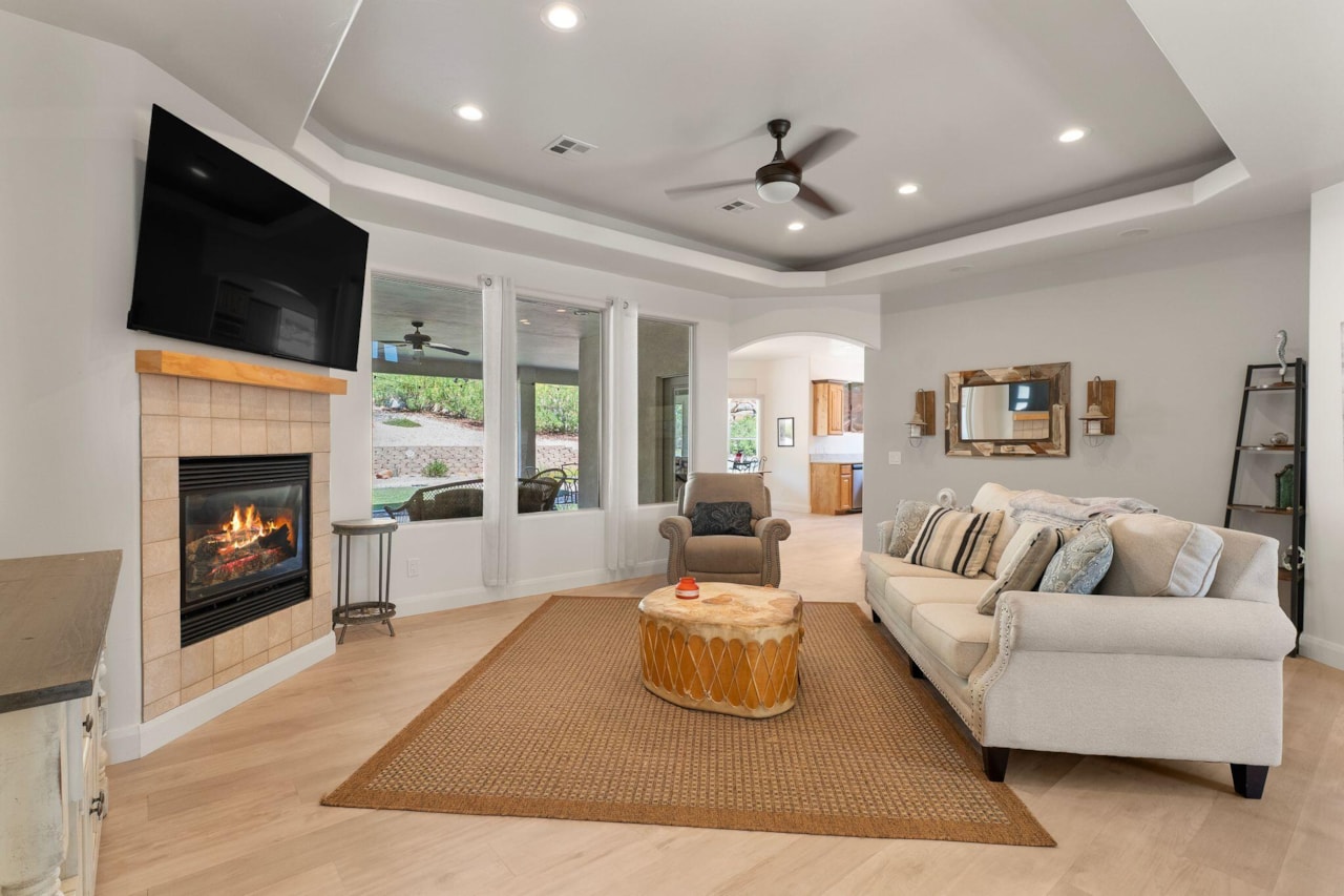 993 N Las Entradas DR Washington, UT 84780 home for sale, MLS#25-263477 - Erika Rogers Photo 13