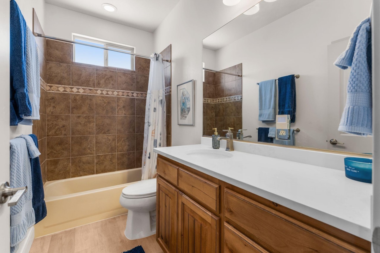 993 N Las Entradas DR Washington, UT 84780 home for sale, MLS#25-263477 - Erika Rogers Photo 25