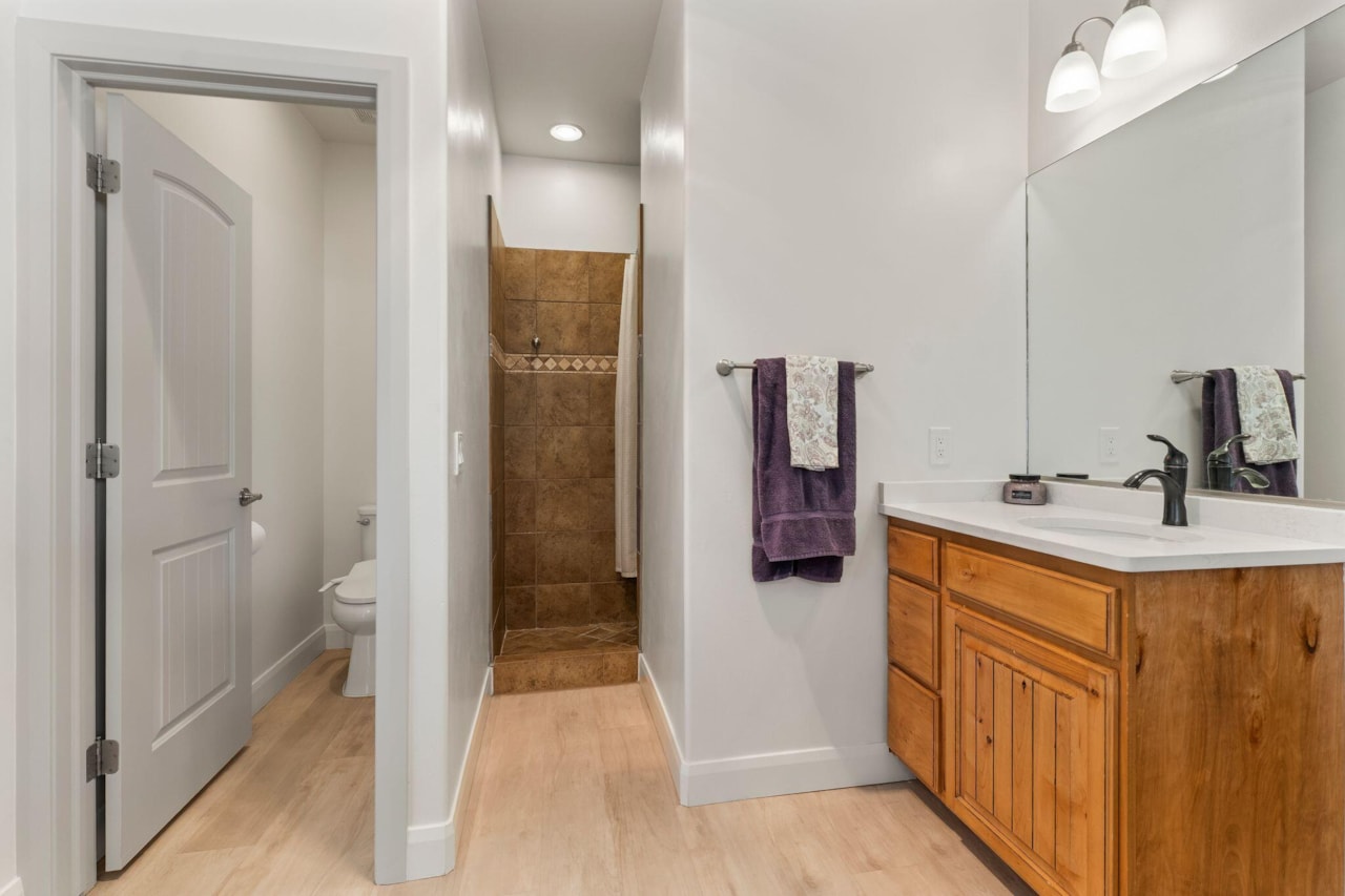 993 N Las Entradas DR Washington, UT 84780 home for sale, MLS#25-263477 - Erika Rogers Photo 30