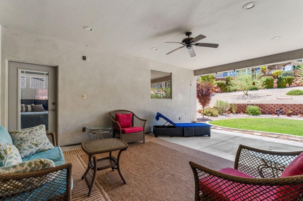 993 N Las Entradas DR Washington, UT 84780 home for sale, MLS#25-263477 - Erika Rogers Photo 34