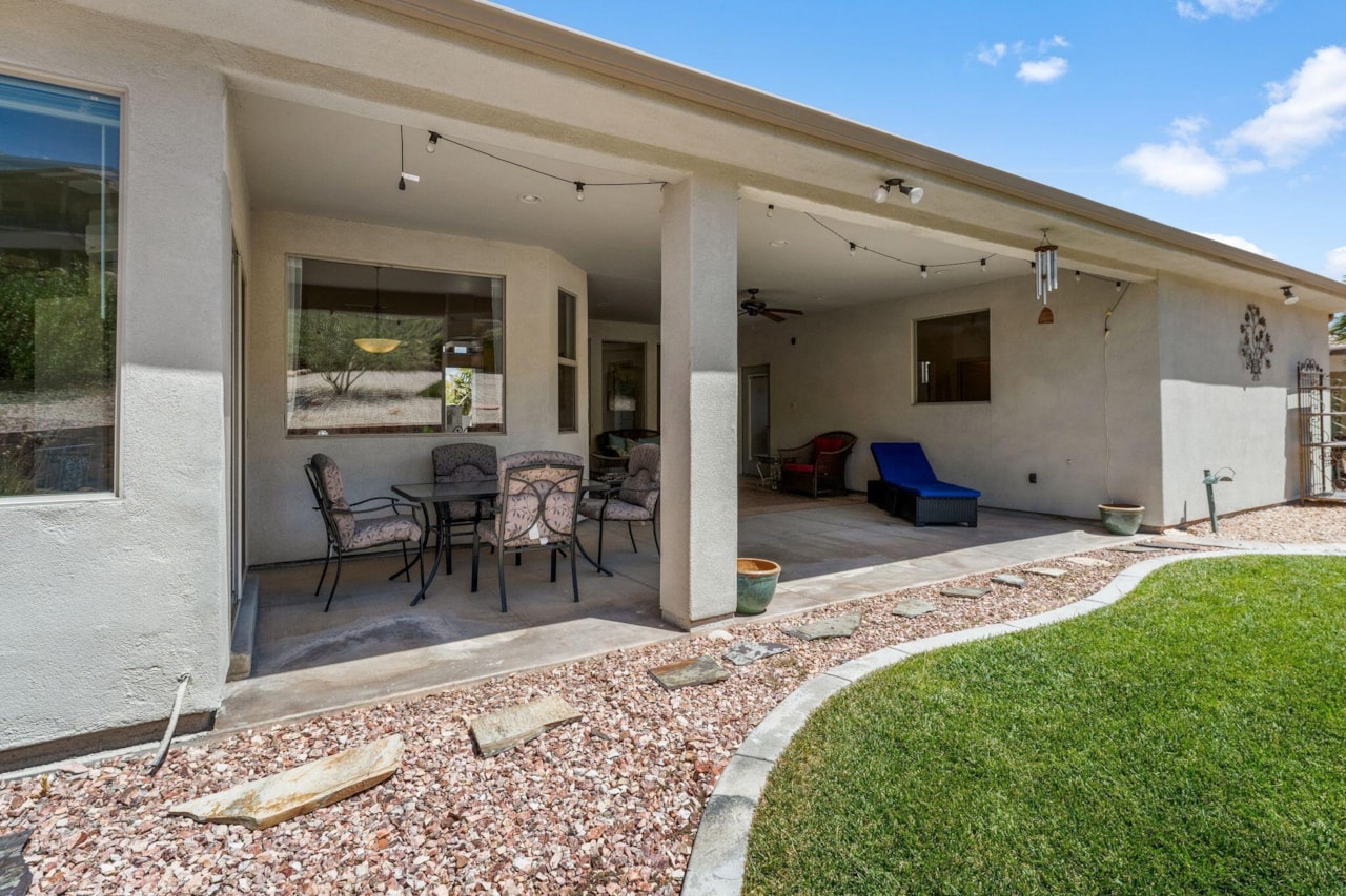 993 N Las Entradas DR Washington, UT 84780 home for sale, MLS#25-263477 - Erika Rogers Photo 37