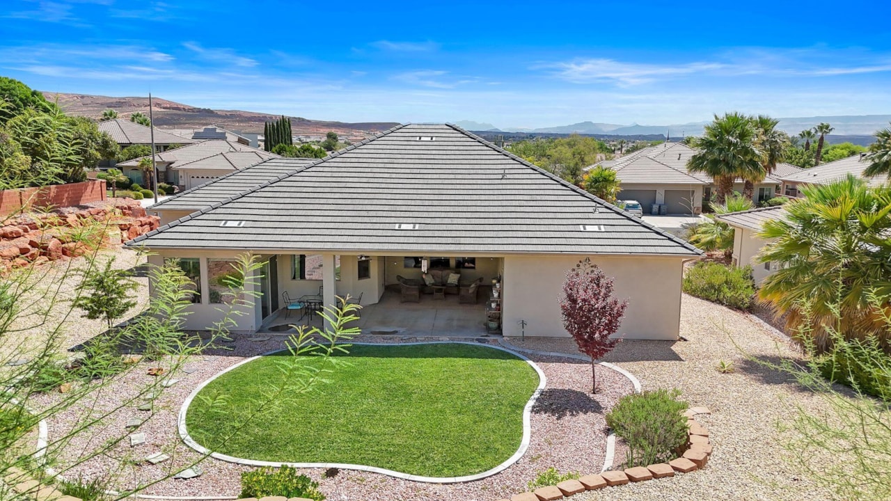 993 N Las Entradas DR Washington, UT 84780 home for sale, MLS#25-263477 - Erika Rogers Photo 38